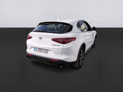 Alfa Romeo Stelvio 2.2 Diesel Sprint RWD 140 kW (190 CV) 4 Alfa Romeo Stelvio 2.2 Diesel Sprint RWD 140 kW (190 CV) 4