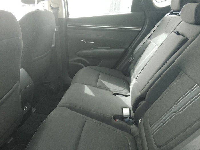 Hyundai Tucson 1.6 CRDI 48V Maxx 100 kW (136 CV) Vehículo usado en Madrid Hyundai Tucson 1.6 CRDI 48V Maxx 100 kW (136 CV) Vehículo usado en Madrid