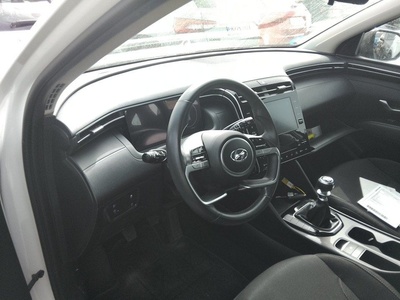 Hyundai Tucson 1.6 CRDI 48V Maxx 100 kW (136 CV) 10 Hyundai Tucson 1.6 CRDI 48V Maxx 100 kW (136 CV) 10