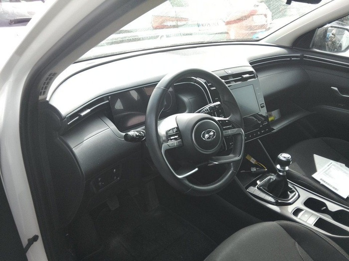 Hyundai Tucson 1.6 CRDI 48V Maxx 100 kW (136 CV) Vehículo usado en Madrid Hyundai Tucson 1.6 CRDI 48V Maxx 100 kW (136 CV) Vehículo usado en Madrid