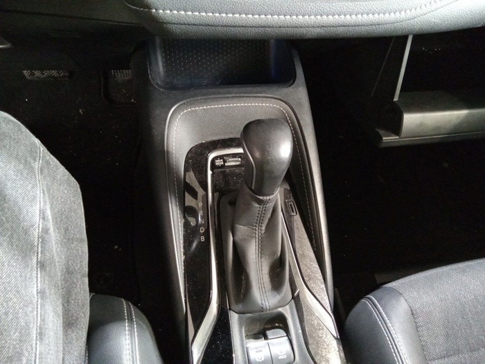 Toyota Corolla 1.8 125H Style E-CVT 90 kW (122 CV) Vehículo usado en Madrid Toyota Corolla 1.8 125H Style E-CVT 90 kW (122 CV) Vehículo usado en Madrid