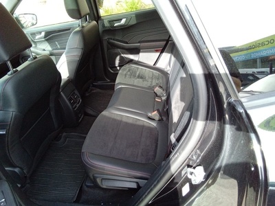 Ford Kuga 2.5 Duratec PHEV ST-Line X Auto 165 kW (225 CV) 9 Ford Kuga 2.5 Duratec PHEV ST-Line X Auto 165 kW (225 CV) 9