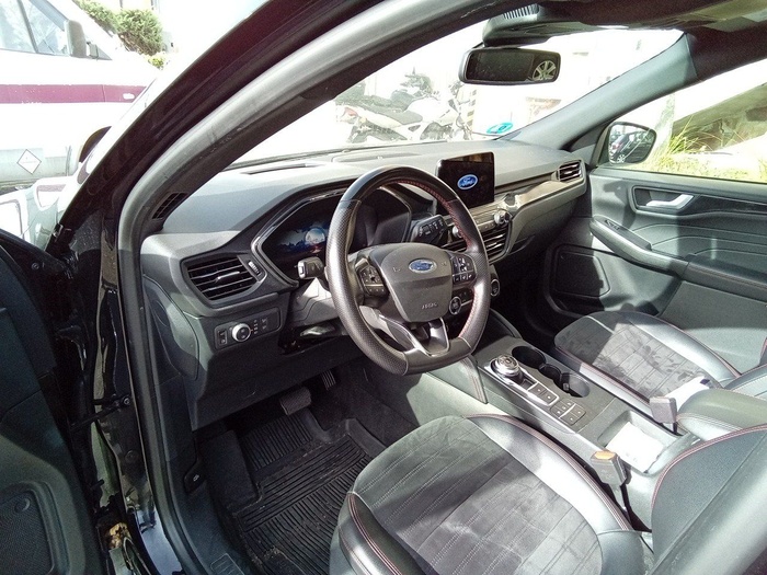 Ford Kuga 2.5 Duratec PHEV ST-Line X Auto 165 kW (225 CV) Vehículo usado en Madrid Ford Kuga 2.5 Duratec PHEV ST-Line X Auto 165 kW (225 CV) Vehículo usado en Madrid