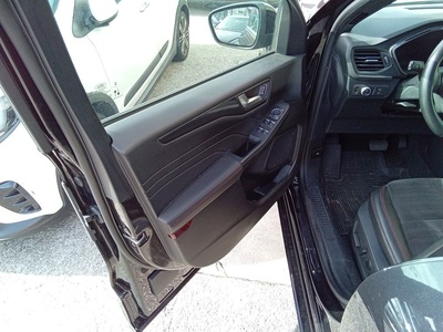 Ford Kuga 2.5 Duratec PHEV ST-Line X Auto 165 kW (225 CV) 12 Ford Kuga 2.5 Duratec PHEV ST-Line X Auto 165 kW (225 CV) 12