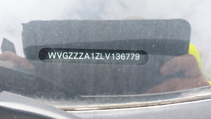 Volkswagen T-Roc Edition 1.6 TDI 85 kW (115 CV) Vehículo usado en Madrid Volkswagen T-Roc Edition 1.6 TDI 85 kW (115 CV) Vehículo usado en Madrid