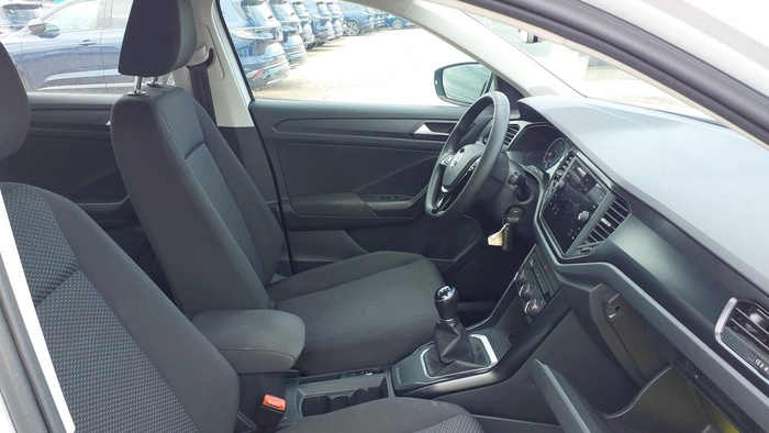 Volkswagen T-Roc Edition 1.6 TDI 85 kW (115 CV) Vehículo usado en Madrid Volkswagen T-Roc Edition 1.6 TDI 85 kW (115 CV) Vehículo usado en Madrid