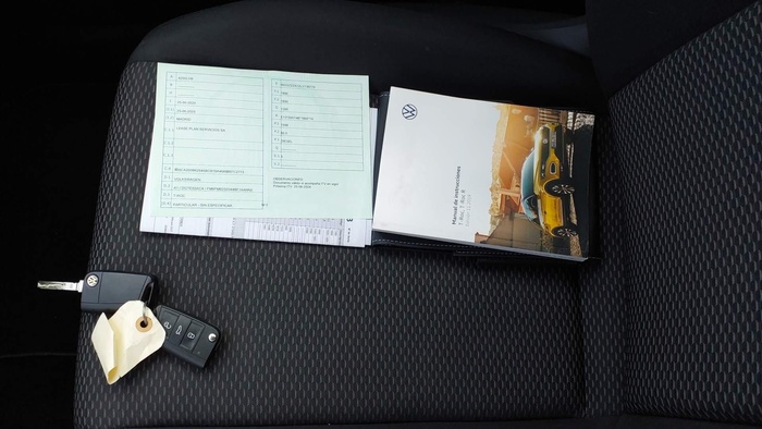 Volkswagen T-Roc Edition 1.6 TDI 85 kW (115 CV) Vehículo usado en Madrid Volkswagen T-Roc Edition 1.6 TDI 85 kW (115 CV) Vehículo usado en Madrid