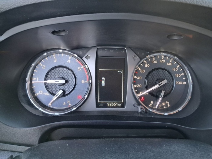 Toyota Hilux 2.4 D-4D Doble Cabina GX 110 kW (150 CV) Vehículo usado en Madrid Toyota Hilux 2.4 D-4D Doble Cabina GX 110 kW (150 CV) Vehículo usado en Madrid