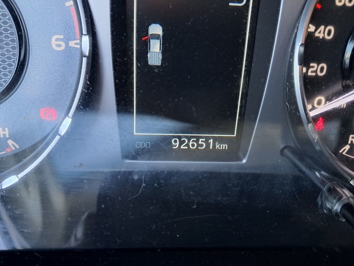 Toyota Hilux 2.4 D-4D Doble Cabina GX 110 kW (150 CV) Vehículo usado en Madrid Toyota Hilux 2.4 D-4D Doble Cabina GX 110 kW (150 CV) Vehículo usado en Madrid