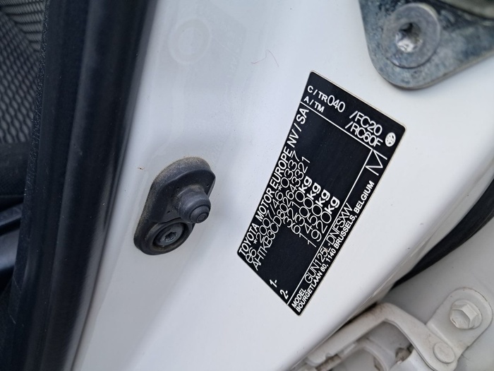 Toyota Hilux 2.4 D-4D Doble Cabina GX 110 kW (150 CV) Vehículo usado en Madrid Toyota Hilux 2.4 D-4D Doble Cabina GX 110 kW (150 CV) Vehículo usado en Madrid