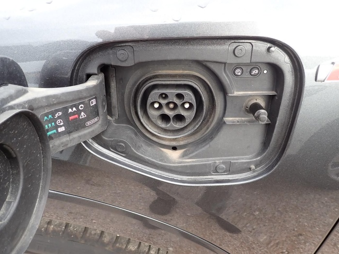 Audi Q3 TFSIe S line 45 TFSI e 180 kW (245 CV) S tronic Vehículo usado en Madrid Audi Q3 TFSIe S line 45 TFSI e 180 kW (245 CV) S tronic Vehículo usado en Madrid