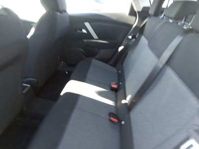 Citroen C4 BlueHDi 110 S&S Live Pack 81 kW (110 CV) 9 Citroen C4 BlueHDi 110 S&S Live Pack 81 kW (110 CV) 9