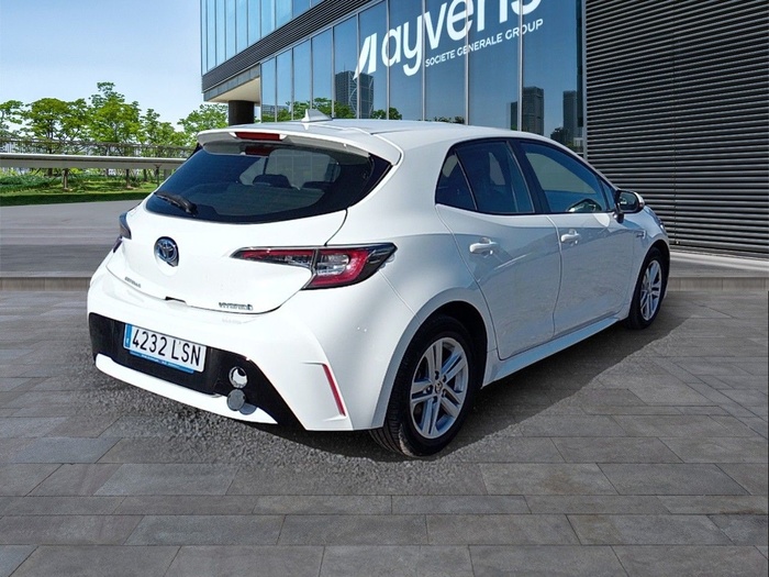 Toyota Corolla 1.8 125 Híbrido Active Tech E-CVT 90 kW (122 CV) Vehículo usado en Madrid Toyota Corolla 1.8 125 Híbrido Active Tech E-CVT 90 kW (122 CV) Vehículo usado en Madrid