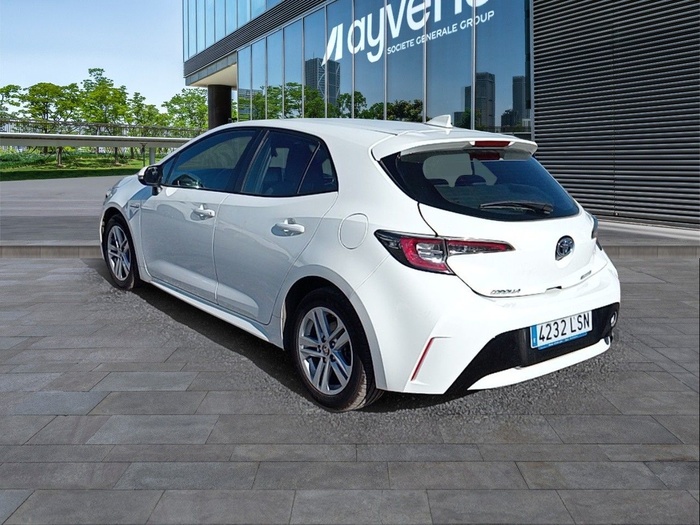 Toyota Corolla 1.8 125 Híbrido Active Tech E-CVT 90 kW (122 CV) Vehículo usado en Madrid Toyota Corolla 1.8 125 Híbrido Active Tech E-CVT 90 kW (122 CV) Vehículo usado en Madrid