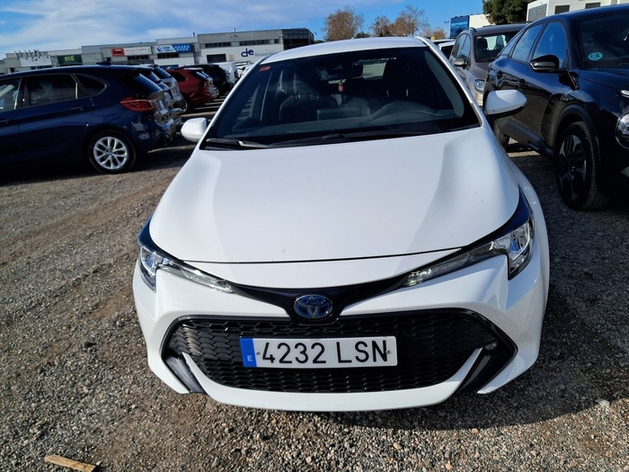 Toyota Corolla 1.8 125 Híbrido Active Tech E-CVT 90 kW (122 CV) Vehículo usado en Madrid Toyota Corolla 1.8 125 Híbrido Active Tech E-CVT 90 kW (122 CV) Vehículo usado en Madrid