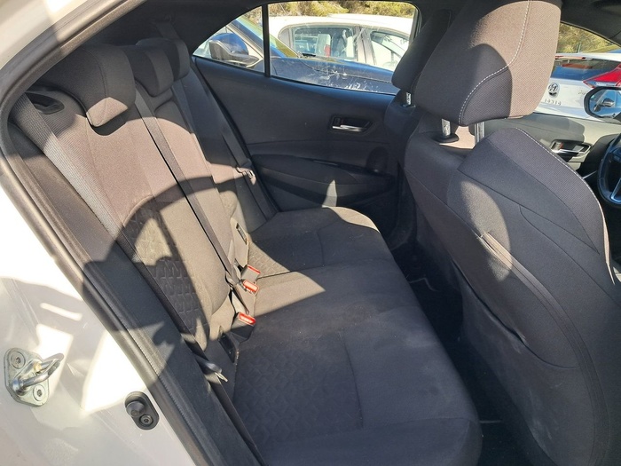 Toyota Corolla 1.8 125 Híbrido Active Tech E-CVT 90 kW (122 CV) Vehículo usado en Madrid Toyota Corolla 1.8 125 Híbrido Active Tech E-CVT 90 kW (122 CV) Vehículo usado en Madrid