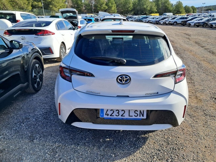 Toyota Corolla 1.8 125 Híbrido Active Tech E-CVT 90 kW (122 CV) Vehículo usado en Madrid Toyota Corolla 1.8 125 Híbrido Active Tech E-CVT 90 kW (122 CV) Vehículo usado en Madrid