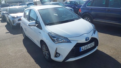 Toyota Yaris 1.5 Active Tech 74 kW (100 CV) 4 Toyota Yaris 1.5 Active Tech 74 kW (100 CV) 4