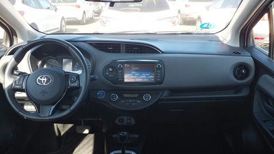 Toyota Yaris 1.5 Active Tech 74 kW (100 CV) 8 Toyota Yaris 1.5 Active Tech 74 kW (100 CV) 8