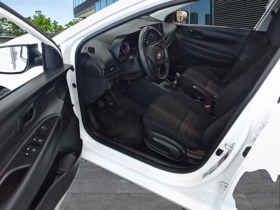 Hyundai i20 1.0 TGDI 48V Essence 74 kW (100 CV) 14 Hyundai i20 1.0 TGDI 48V Essence 74 kW (100 CV) 14