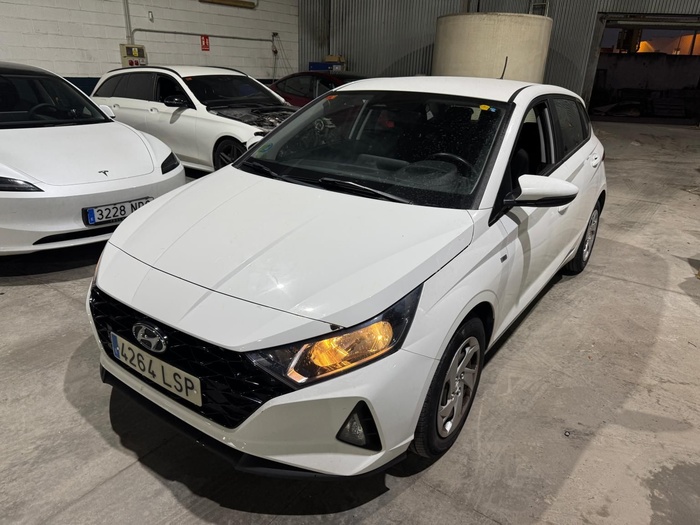 Hyundai i20 1.0 TGDI 48V Essence 74 kW (100 CV) Vehículo usado en Madrid Hyundai i20 1.0 TGDI 48V Essence 74 kW (100 CV) Vehículo usado en Madrid