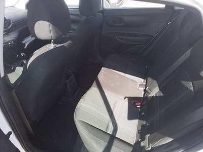 Hyundai i20 1.0 TGDI 48V Essence 74 kW (100 CV) 11 Hyundai i20 1.0 TGDI 48V Essence 74 kW (100 CV) 11