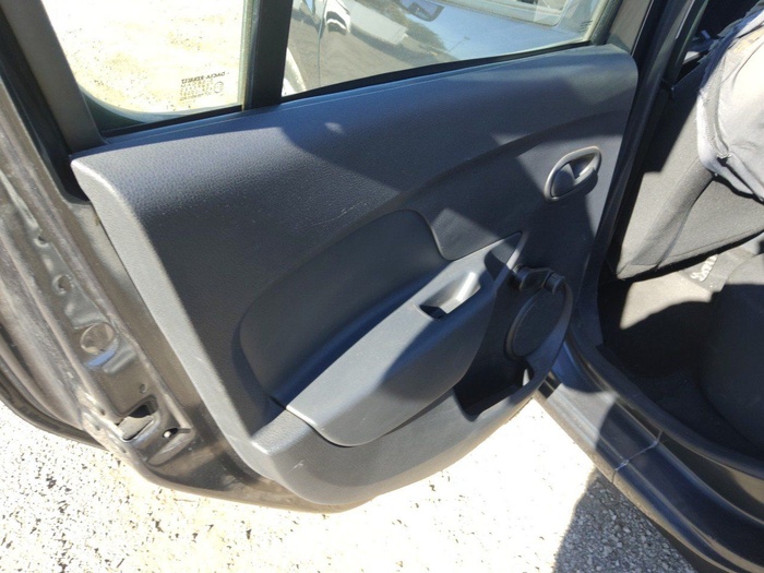 Dacia Sandero Essential TCE 74 kW (100 CV) GLP Vehículo usado en Madrid Dacia Sandero Essential TCE 74 kW (100 CV) GLP Vehículo usado en Madrid