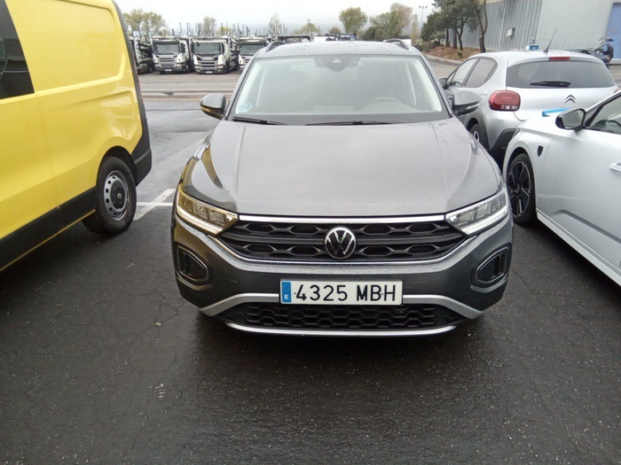 Volkswagen T-Roc Life 1.5 TSI 110 kW (150 CV) DSG Vehículo usado en Madrid Volkswagen T-Roc Life 1.5 TSI 110 kW (150 CV) DSG Vehículo usado en Madrid