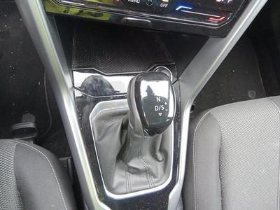 Volkswagen T-Roc Life 1.5 TSI 110 kW (150 CV) DSG 13 Volkswagen T-Roc Life 1.5 TSI 110 kW (150 CV) DSG 13