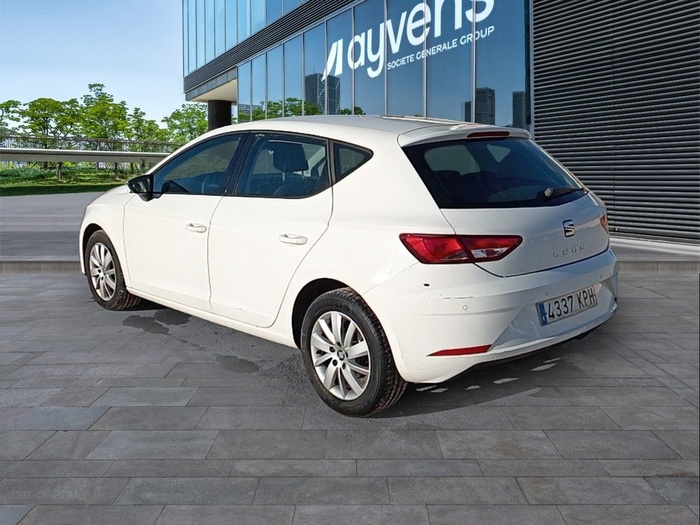 SEAT León 1.6 TDI S&S Reference 85 kW (115 CV) Vehículo usado en Madrid SEAT León 1.6 TDI S&S Reference 85 kW (115 CV) Vehículo usado en Madrid