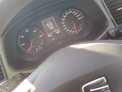 SEAT León 1.6 TDI S&S Reference 85 kW (115 CV) 8 SEAT León 1.6 TDI S&S Reference 85 kW (115 CV) 8