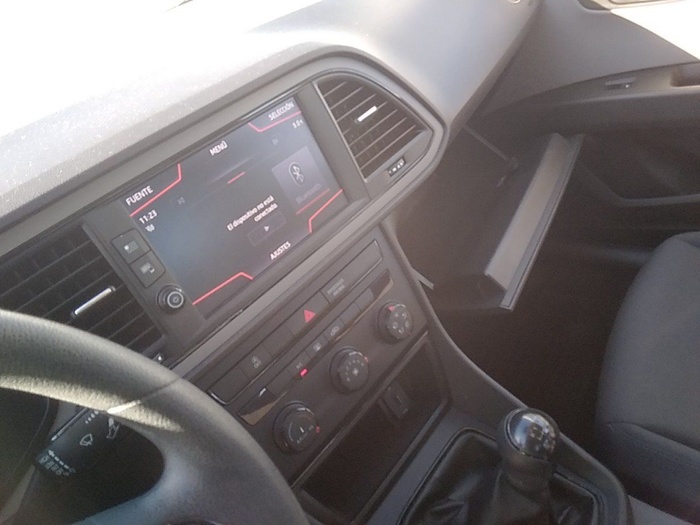 SEAT León 1.6 TDI S&S Reference 85 kW (115 CV) Vehículo usado en Madrid SEAT León 1.6 TDI S&S Reference 85 kW (115 CV) Vehículo usado en Madrid