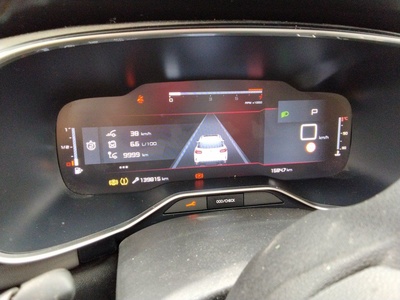 Citroen C5 Aircross BlueHdi 130 S&S Feel EAT8 96 kW (131 CV) 8 Citroen C5 Aircross BlueHdi 130 S&S Feel EAT8 96 kW (131 CV) 8