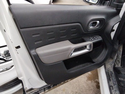 Citroen C5 Aircross BlueHdi 130 S&S Feel EAT8 96 kW (131 CV) 15 Citroen C5 Aircross BlueHdi 130 S&S Feel EAT8 96 kW (131 CV) 15