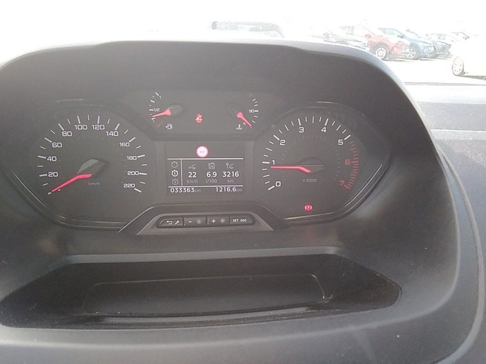 Peugeot Rifter Active Pack Business Standard BlueHDi 73 kW (100 CV) Vehículo usado en Madrid Peugeot Rifter Active Pack Business Standard BlueHDi 73 kW (100 CV) Vehículo usado en Madrid