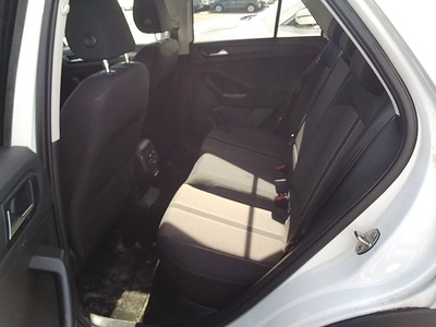 Volkswagen T-Roc Advance 2.0 TDI 85 kW (115 CV) 9 Volkswagen T-Roc Advance 2.0 TDI 85 kW (115 CV) 9