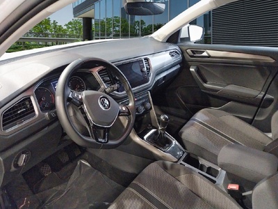 Volkswagen T-Roc Advance 2.0 TDI 85 kW (115 CV) 14 Volkswagen T-Roc Advance 2.0 TDI 85 kW (115 CV) 14