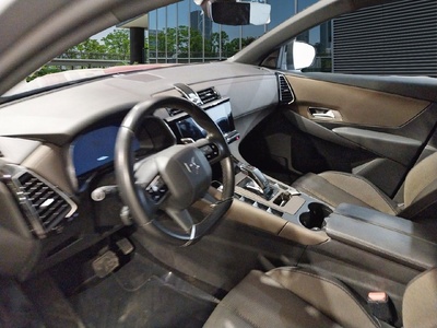 DS DS7 Crossback BlueHDi 130 DE Bastille + AT 96 kW (130 CV) 7 DS DS7 Crossback BlueHDi 130 DE Bastille + AT 96 kW (130 CV) 7