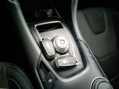 Ford Mondeo 2.0 TDCI Titanium PowerShift 110 kW (150 CV) 12 Ford Mondeo 2.0 TDCI Titanium PowerShift 110 kW (150 CV) 12