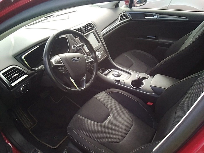 Ford Mondeo 2.0 TDCI Titanium PowerShift 110 kW (150 CV) Vehículo usado en Madrid Ford Mondeo 2.0 TDCI Titanium PowerShift 110 kW (150 CV) Vehículo usado en Madrid