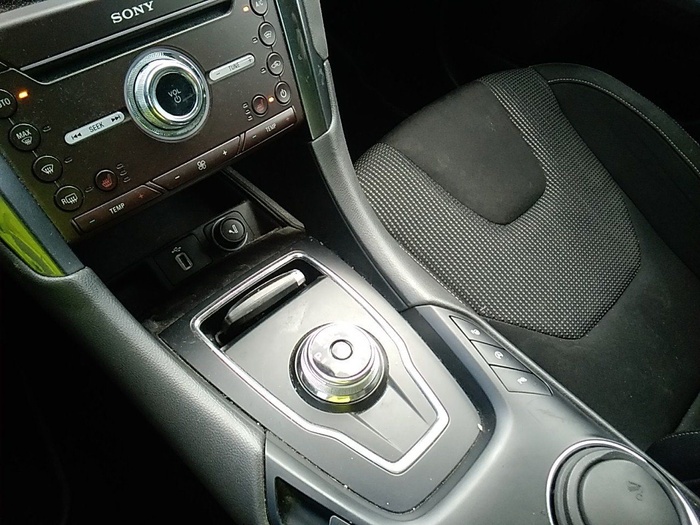 Ford Mondeo 2.0 TDCI Titanium PowerShift 110 kW (150 CV) Vehículo usado en Madrid Ford Mondeo 2.0 TDCI Titanium PowerShift 110 kW (150 CV) Vehículo usado en Madrid