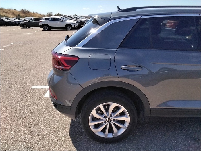 Volkswagen T-Roc Life 1.5 TSI 110 kW (150 CV) DSG Vehículo usado en Madrid Volkswagen T-Roc Life 1.5 TSI 110 kW (150 CV) DSG Vehículo usado en Madrid