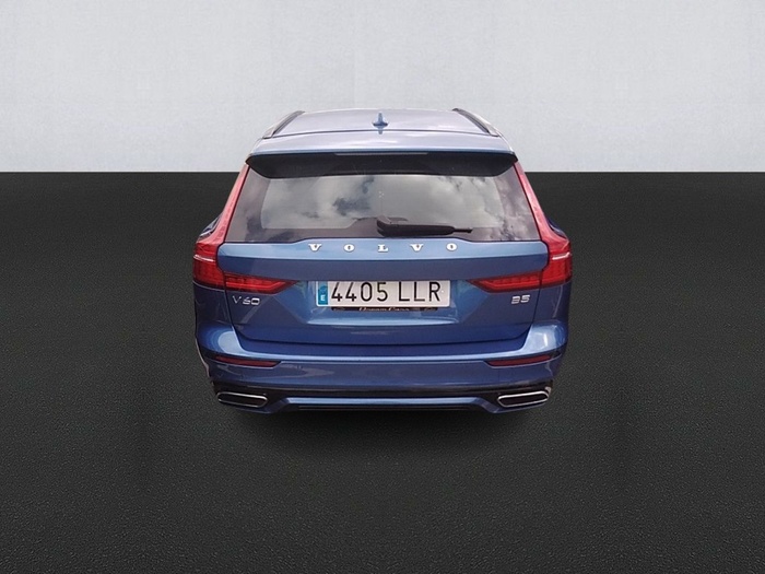 Volvo V60 B5 Mhev R-Design Auto 184 kW (250 CV) Vehículo usado en Madrid Volvo V60 B5 Mhev R-Design Auto 184 kW (250 CV) Vehículo usado en Madrid