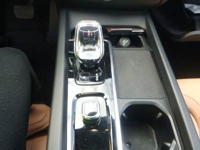 Volvo XC60 T6 Recharge Ultimate Dark AWD Auto 257 kW (350 CV) 11 Volvo XC60 T6 Recharge Ultimate Dark AWD Auto 257 kW (350 CV) 11