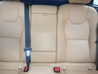 Volvo XC60 T6 Recharge Ultimate Dark AWD Auto 257 kW (350 CV) 9 Volvo XC60 T6 Recharge Ultimate Dark AWD Auto 257 kW (350 CV) 9