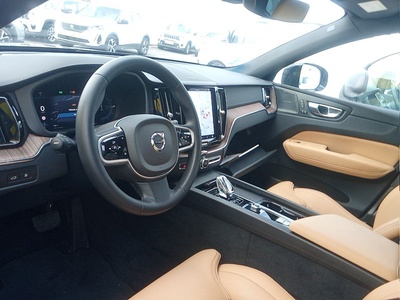 Volvo XC60 T6 Recharge Ultimate Dark AWD Auto 257 kW (350 CV) 7 Volvo XC60 T6 Recharge Ultimate Dark AWD Auto 257 kW (350 CV) 7