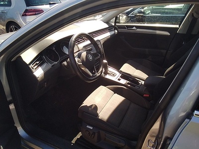 Volkswagen Passat Executive 2.0 TDI 90 kW (122 CV) DSG 11 Volkswagen Passat Executive 2.0 TDI 90 kW (122 CV) DSG 11