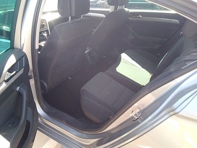 Volkswagen Passat Executive 2.0 TDI 90 kW (122 CV) DSG 9 Volkswagen Passat Executive 2.0 TDI 90 kW (122 CV) DSG 9