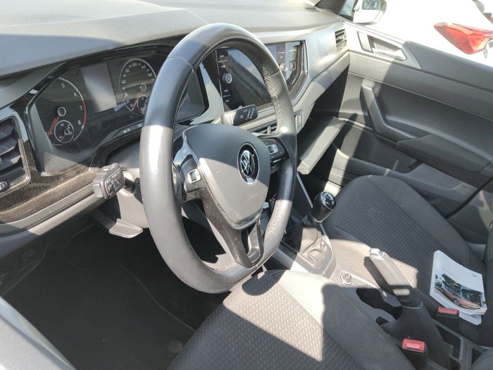 Volkswagen Polo Advance 1.0 TSI 70 kW (95 CV) Vehículo usado en Madrid Volkswagen Polo Advance 1.0 TSI 70 kW (95 CV) Vehículo usado en Madrid