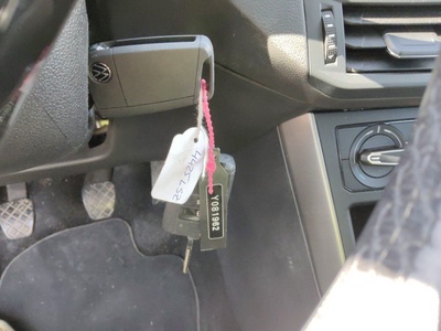 Volkswagen Polo Advance 1.0 TSI 70 kW (95 CV) 15 Volkswagen Polo Advance 1.0 TSI 70 kW (95 CV) 15